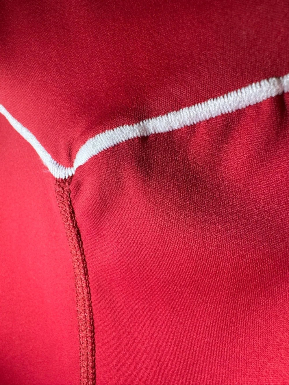 PHERO Red High Waisted Leggings Size Small Heart Seam Detail Athletic - Picture 5 of 8